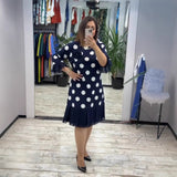 Lenka – Elegantní skládané midi šaty s nadčasovými puntíky